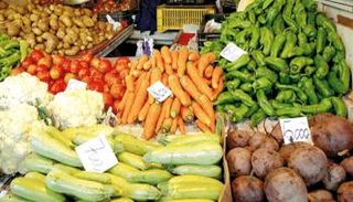 سوق للخضر في الجزائر العاصمة - أرشيفية