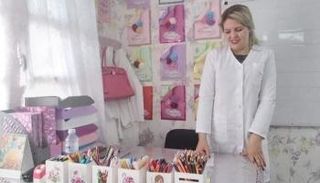 معلمة جزائرية تحول قسمها إلى تحفة فنية