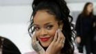 هل وضعت ريهانا مولودها الأول؟ الإعلام يؤكد والنجمة تتكتم