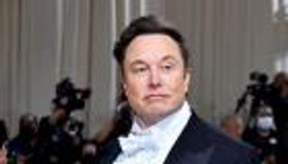 إيلون ماسك ينفي اتهامات التحرش الجنسي: أتحدى هذه الكاذبة