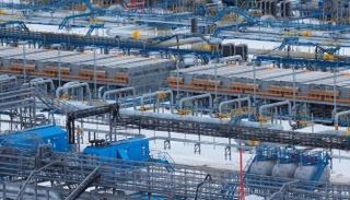 منشأة لمعالجة الغاز تديرها شركة جازبروم في حقل بوفانينكوفو - رويترز