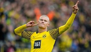 إيرلينج هالاند مهاجم دورتموند