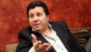 "مش بإيدي لوحدي".. هاني شاكر يكشف مصير عودة حسن شاكوش للغناء