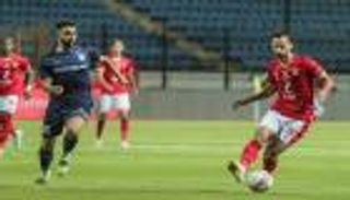 ما هي القنوات الناقلة لمباراة الأهلي وإنبي في الدوري المصري؟