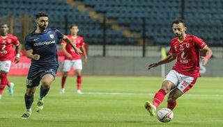 ما هي القنوات الناقلة لمباراة الأهلي وإنبي في الدوري المصري؟