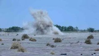 قصف حوثي على أحد مواقع للجيش اليمني