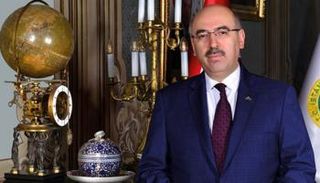 محمود آق رئيس جامعة إسطنبول