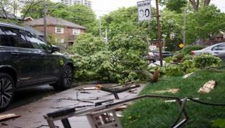 جانب من الدمار الذي تسببت فيه العاصفة