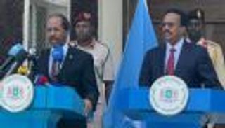 عاشر رؤساء الصومال.. حسن شيخ محمود يستلم مهامه رسميا