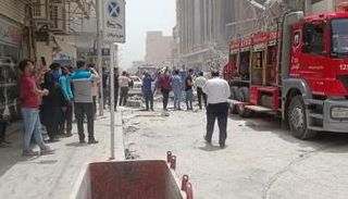 آثار انهيار المبنى في جنوب إيران
