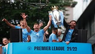 احتفالات لاعبي مانشستر سيتي بالدوري الإنجليزي