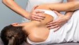 ألم الصدر ليس المؤشر الوحيد لأمراض القلب.. احذر التهاب الغضروف الضلعي