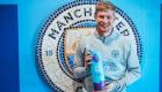 الدوري الإنجليزي.. دي بروين يحدد مدة بقائه في مانشستر سيتي