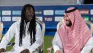 بمكافأة استثنائية.. بافيتمبي جوميز يشعل مران الهلال السعودي (صور)