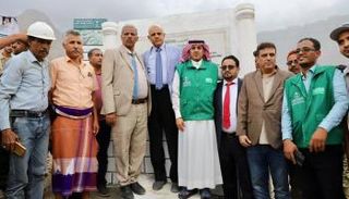 جانب من تدشين العمل في منفذ هيجة العبد بتعز