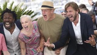 افتتاح فيلم مثلث الحزن في مهرجان كان السينمائي 2022