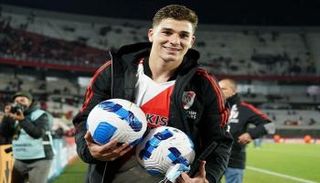 جوليان ألفاريز