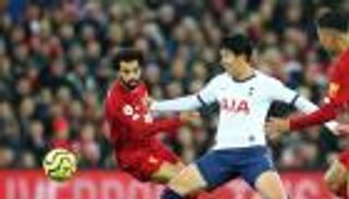 هداف الدوري الإنجليزي.. سون يرد على تهنئة محمد صلاح