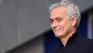 نهائي دوري المؤتمر.. "سيناريو" مورينيو يقرب روما من أول لقب أوروبي