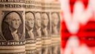 تداعيات محضر "الفيدرالي" الأمريكي.. خسائر للذهب والدولار ومكاسب للأسهم