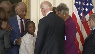 جيانا ابنة جورج فلويد في البيت الأبيض