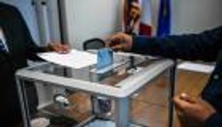 فرنسيو الخارج يدلون بأصواتهم في الانتخابات التشريعية