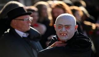 أحد المشاركين في الحفل