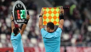 حكام في مباراة سابقة بدوري أبطال أوروبا