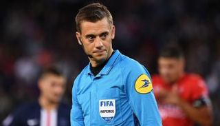 كليمان توربان حكم نهائي دوري أبطال أوروبا