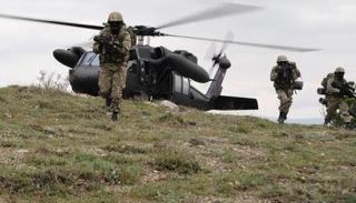 جنود أتراك خلال مشاركتهم في إحدى العمليات-أرشيفية