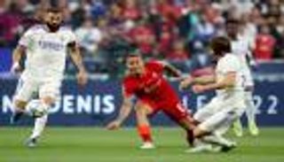 اقتحام وسرقة.. قصة أغرب نصف ساعة في تاريخ نهائي دوري أبطال أوروبا