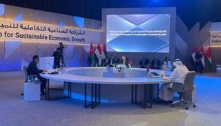 الإمارات.. رائدة شراكات صناعية مع مصر والأردن