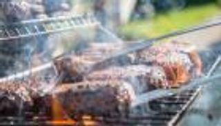 8 أخطاء تفسد حفلات الشواء.. احذر البكتيريا