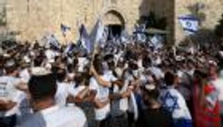 قادتا مسيرة الأعلام "المستفزة".. إسرائيل تدرس تصنيف منظمتين "إرهابيتين"