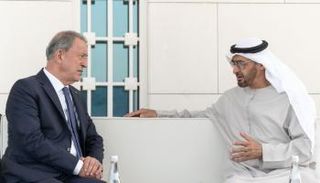 الشيخ محمد بن زايد آل نهيان ووزير الدفاع التركي