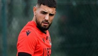 أندي ديلور مهاجم منتخب الجزائر