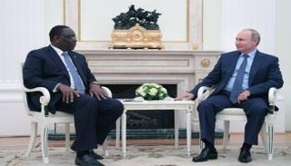 لقاء سابق بين ماكي سال وفلاديمير بوتين