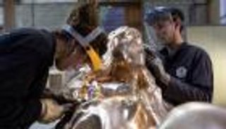 موليير يعود إلى فرساي بعد 4 قرون.. تمثال برونزي حديث 