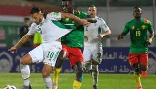 يوسف بلايلي لاعب الجزائر