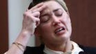 أول تعليق من آمبر هيرد على حكم "تعويض جوني ديب"