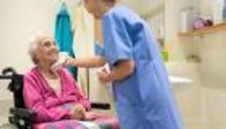 تدهور الصحة فجأة عند بلوغ الـ70.. دراسة تكشف السر