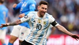 ليونيل ميسي قائد الأرجنتين
