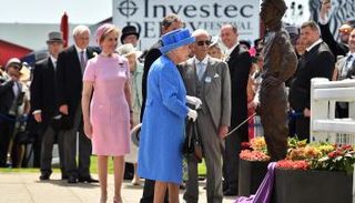 الملكة إليزابيث