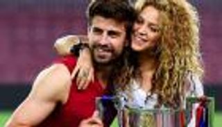 عقب انفصالها عن بيكيه.. شاكيرا تكشف حقيقة نقلها إلى المستشفى