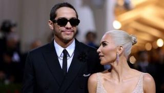 كيم كارداشيان وحبيبها بيت ديفيدسون