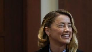 الممثلة الأمريكية آمبر هيرد