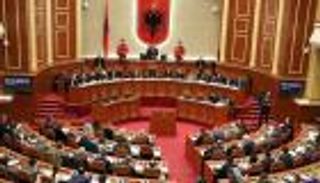 البرلمان الألباني ينتخب رئيس الأركان رئيسا للبلاد