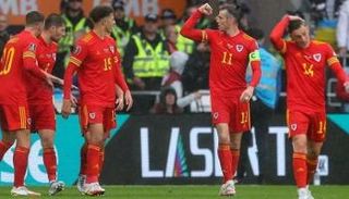 بيل يقود ويلز لإنجاز تاريخي