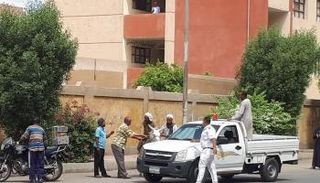 لحظة ضبط الحمار ومالكه