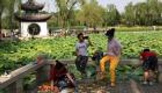 كورونا في الصين.. بكين تتنفس الصعداء وشنغهاي تعود للحجر (صور)